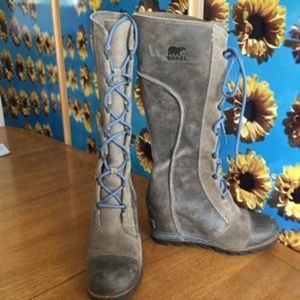 Sorel knee high, gray, lace-ups, size 7.5